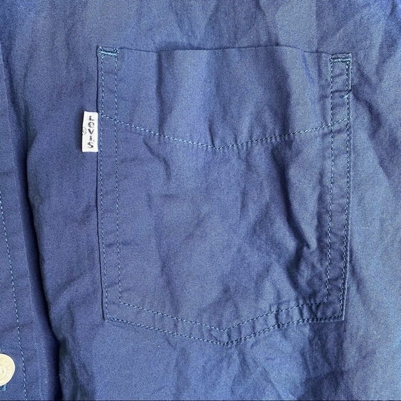 Levi’s Blue Short Sleeve Button Up Shirt Size L - Picture 2 of 4